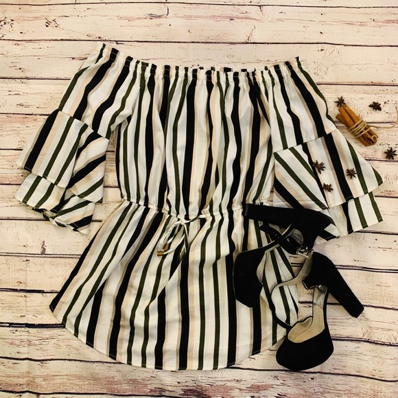 Off-the-Shoulder Bell Sleeve Pullover Blouse - Picture 1 of 4